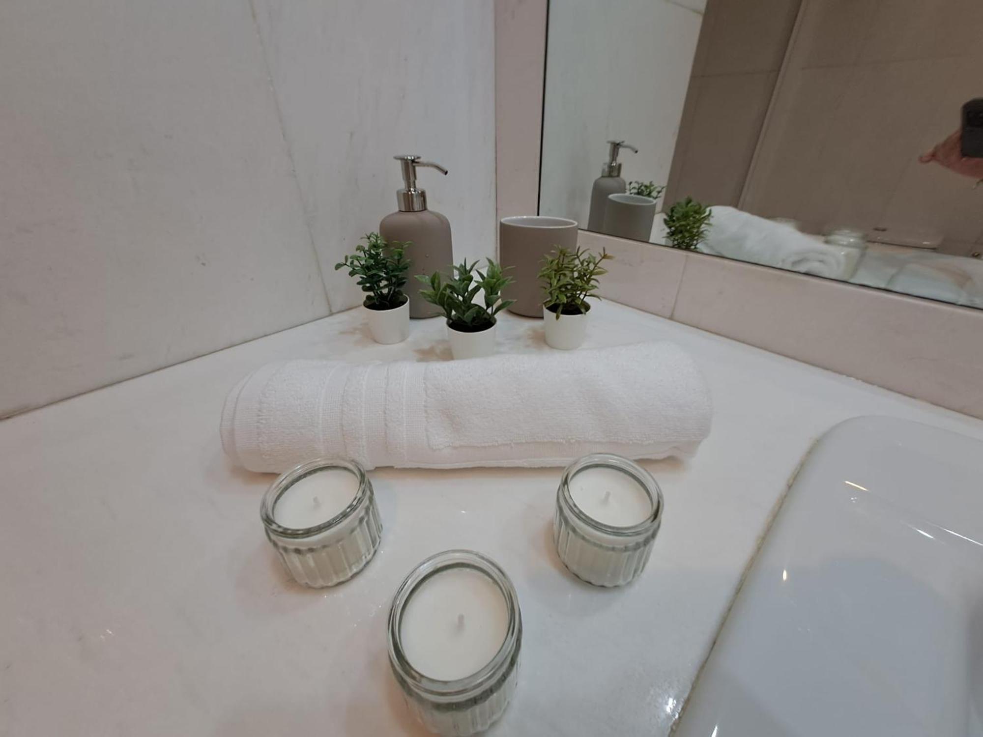 Luminous Apartment In Playas Del Duque , Puerto Banus By Holidays & Home Marbella Eksteriør billede