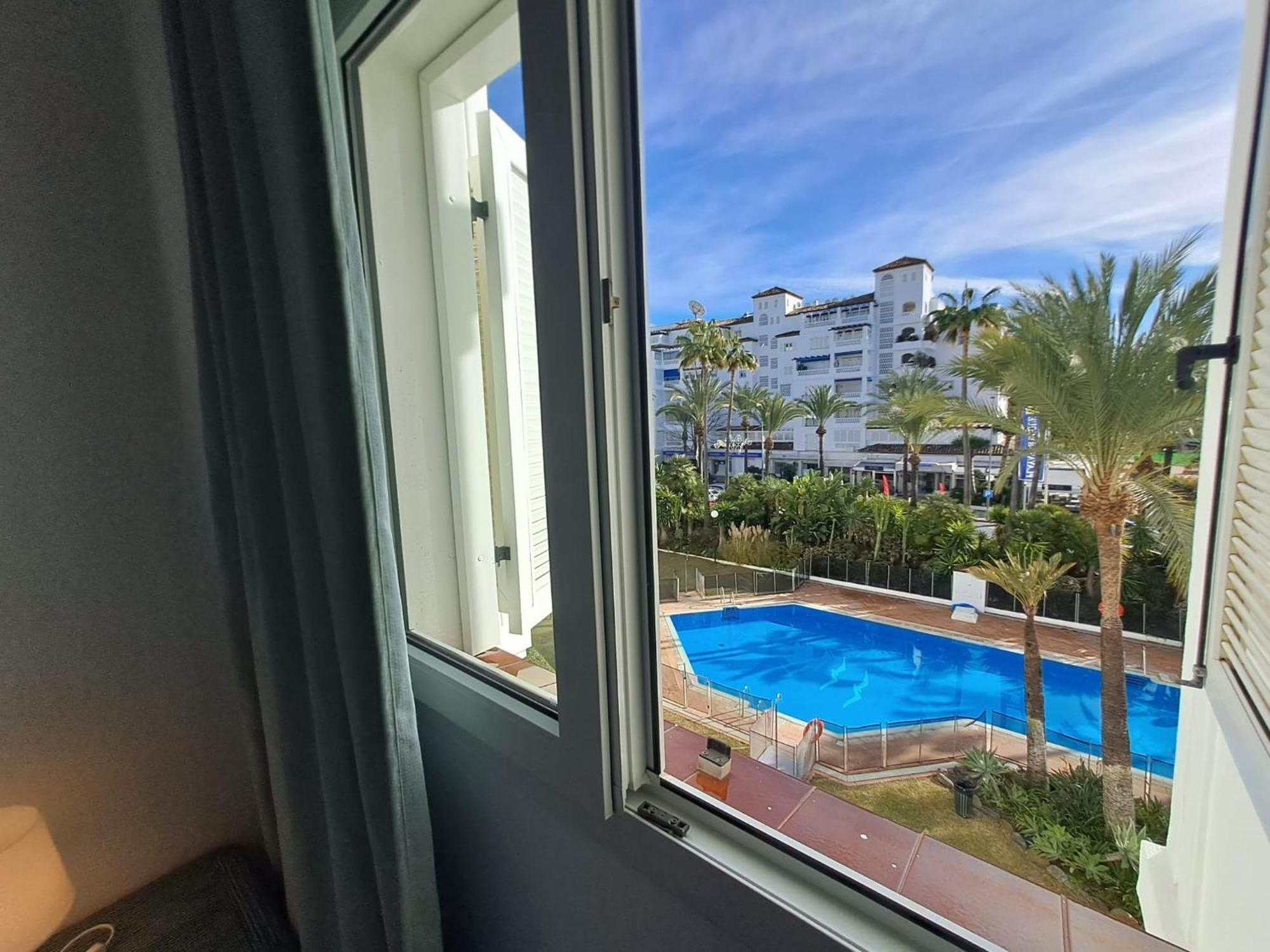 Luminous Apartment In Playas Del Duque , Puerto Banus By Holidays & Home Marbella Eksteriør billede