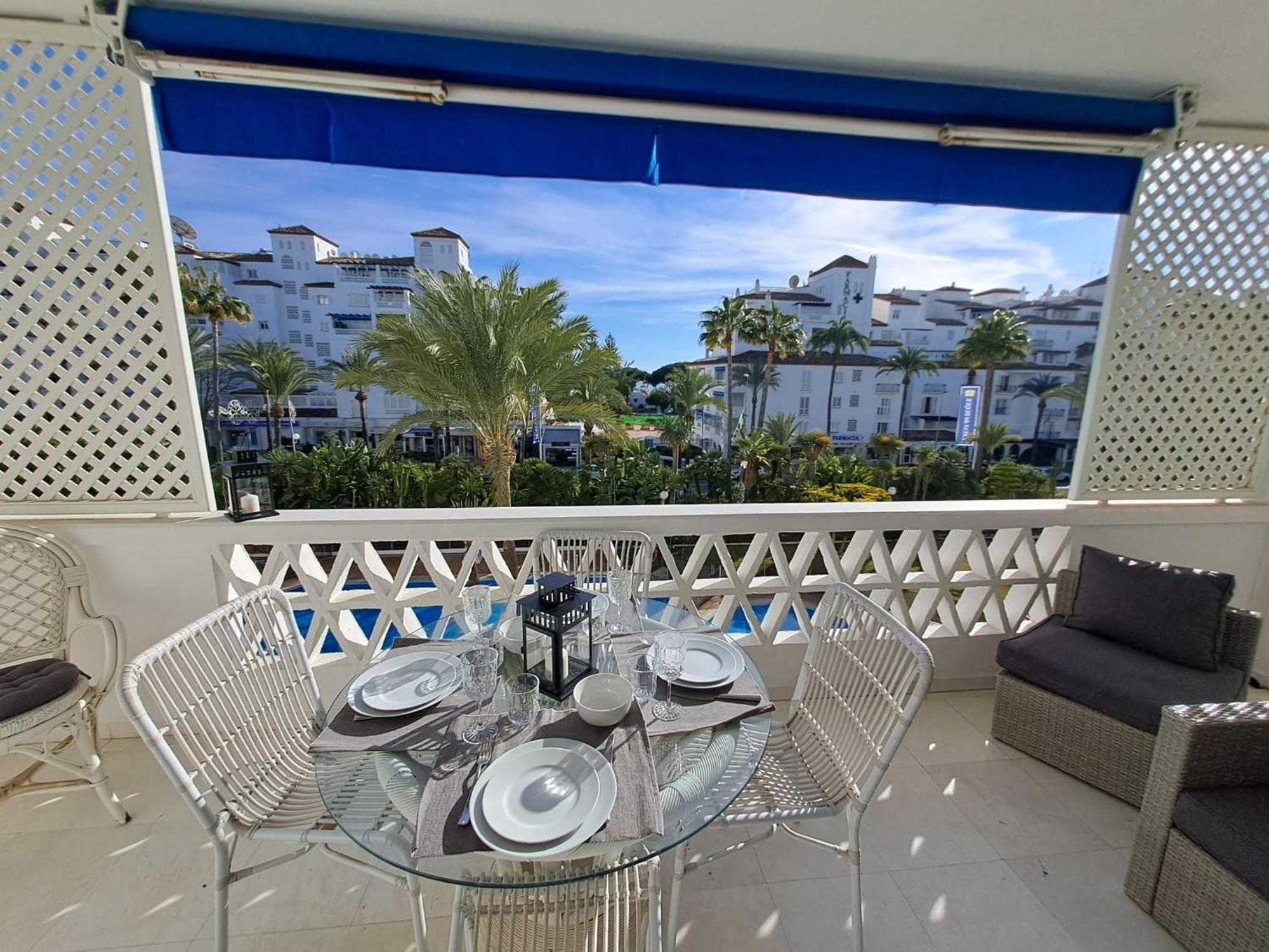 Luminous Apartment In Playas Del Duque , Puerto Banus By Holidays & Home Marbella Eksteriør billede