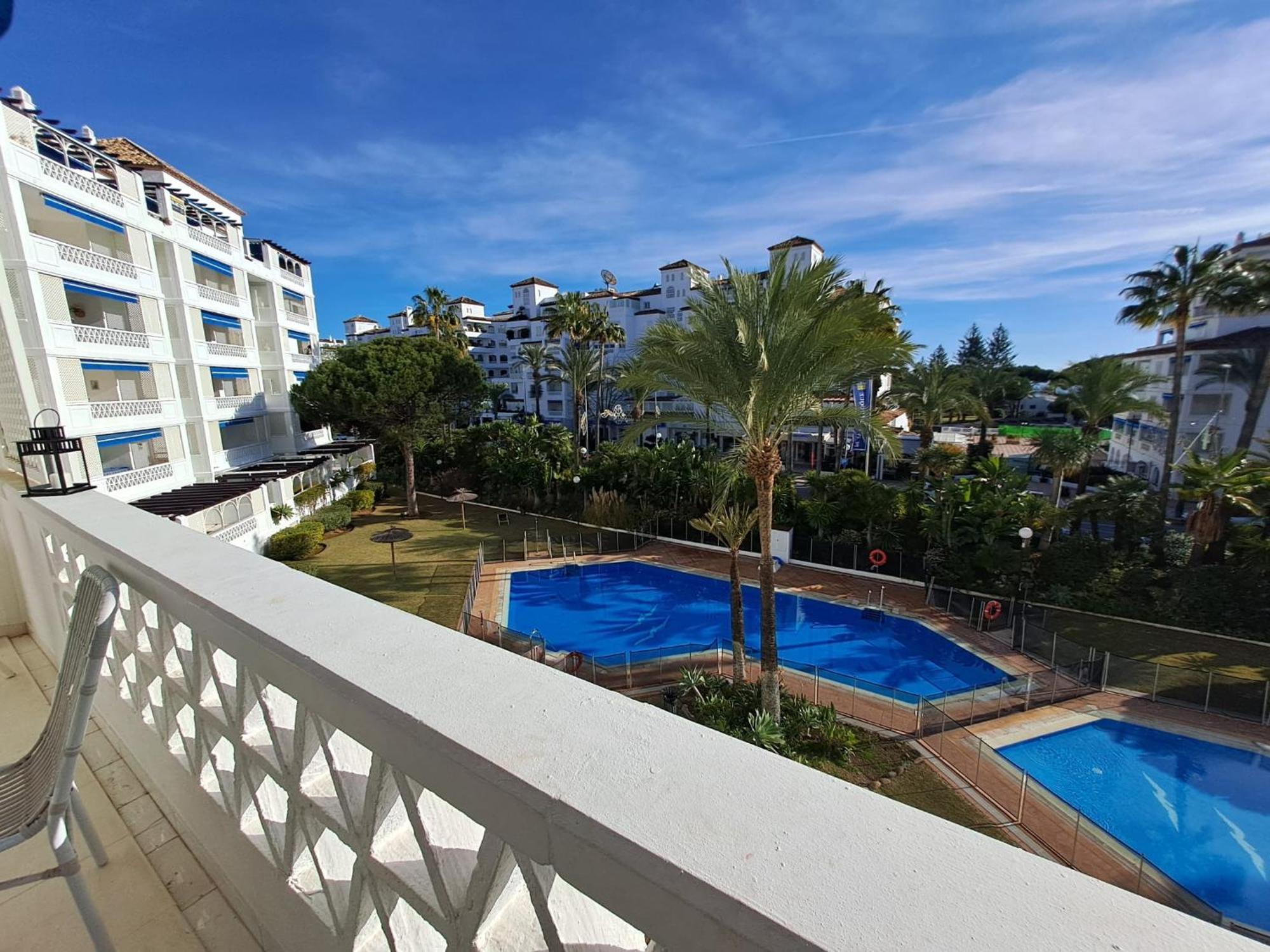 Luminous Apartment In Playas Del Duque , Puerto Banus By Holidays & Home Marbella Eksteriør billede